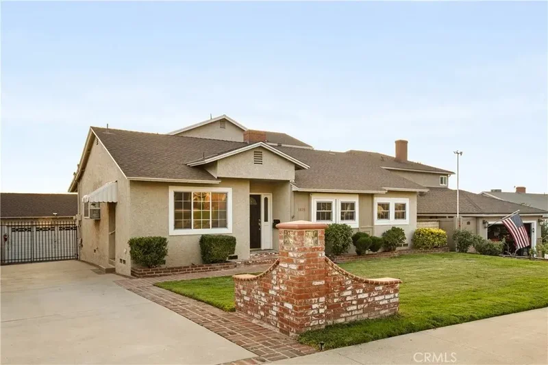 1819 Richard Street, Burbank, California, United States. - Photo 2