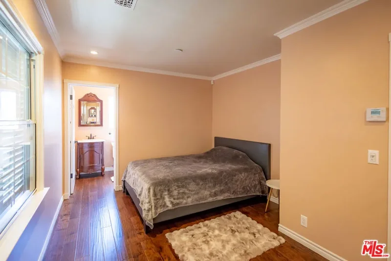 6449 Radford Avenue, Los Angeles, California, United States. - Photo 13