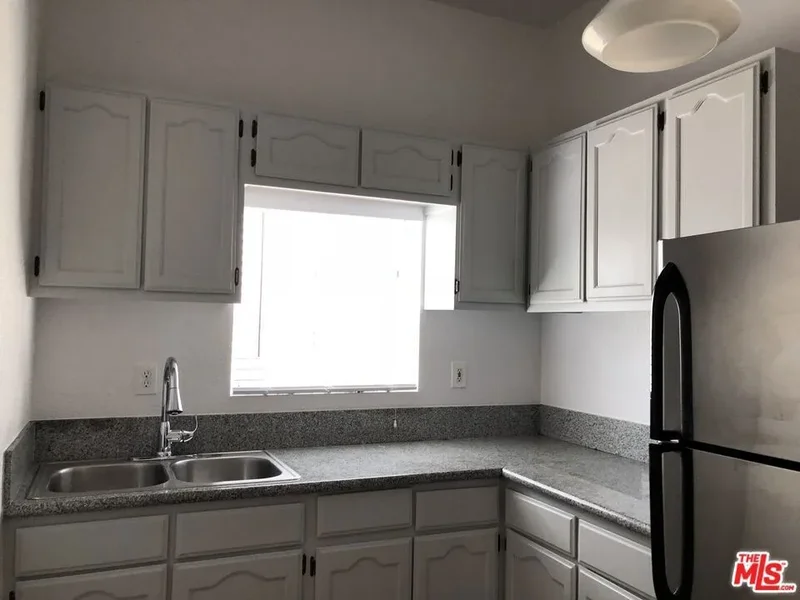 731 S Boyle Avenue, Los Angeles, California, United States. - Photo 62