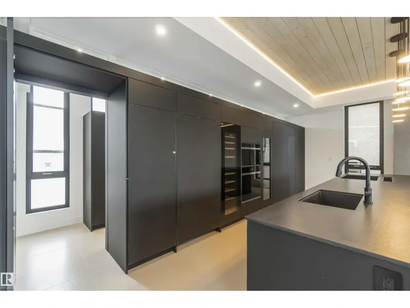 8915 STRATHEARN DRIVE NW, Edmonton, Alberta, Canada. - Photo 10