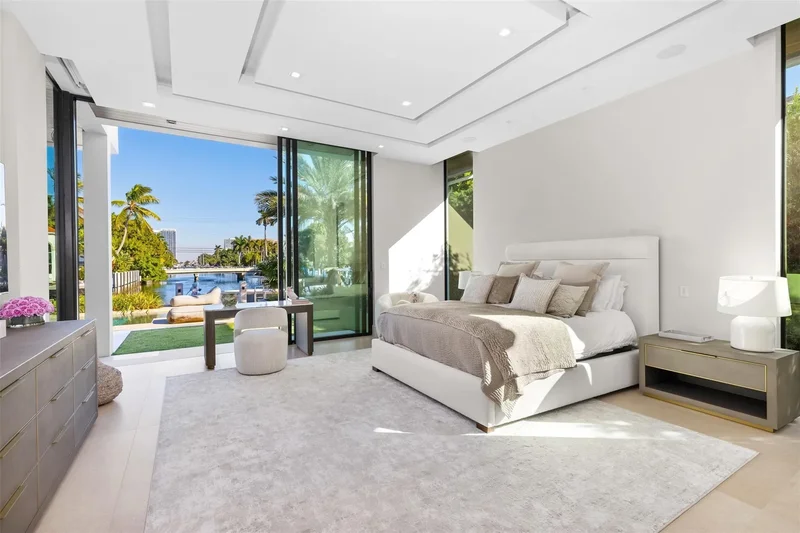 100 Royal Palm Drive, Fort Lauderdale, Florida, United States. - Photo 38