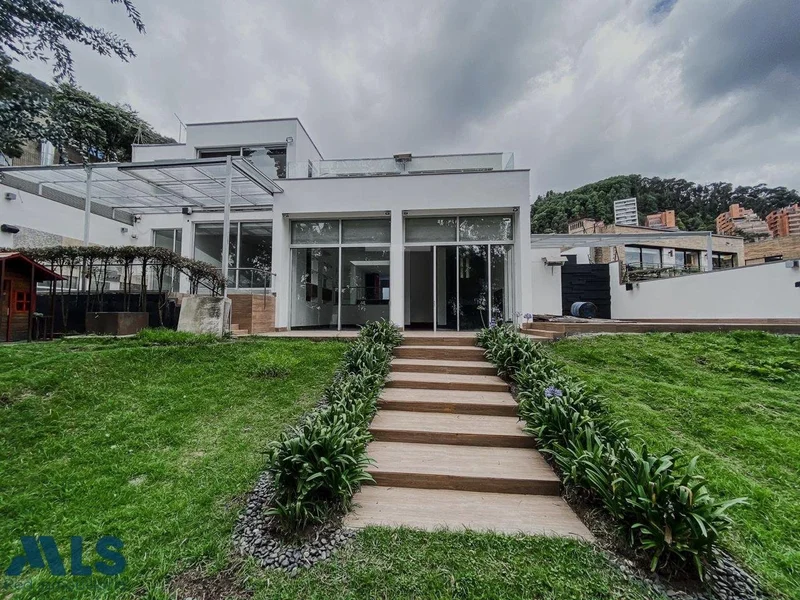 Spectacular house in a quiet area of Bogotá