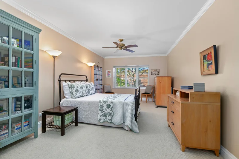 153 E Laurel Avenue Unit# 305, Lake Forest, IL 60045, Lake Bluff, Illinois, United States. - Photo 14