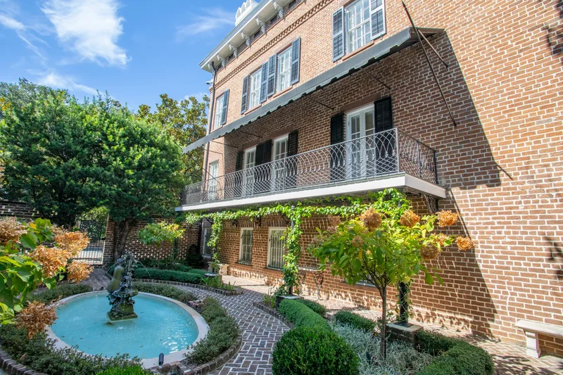 202 East Taylor Street, Savannah, GA 31401, Savannah, Georgia, United States. - Photo 8