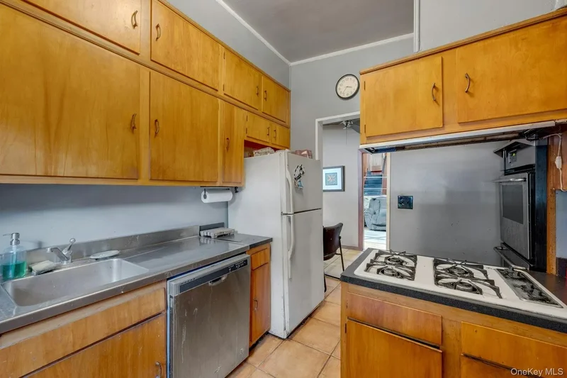 85 Aka 87 Lefferts Road, Yonkers, New York, United States. - Photo 23