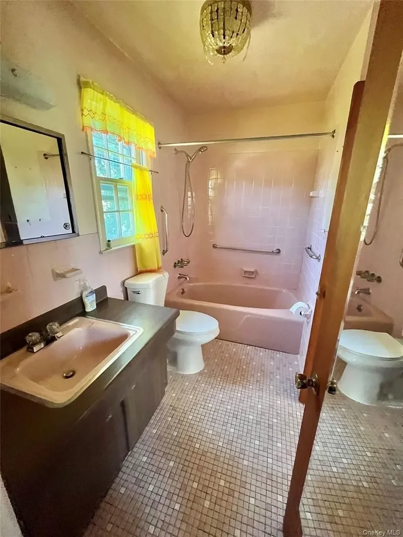32 Minerva Drive, Yonkers, New York, United States. - Photo 10