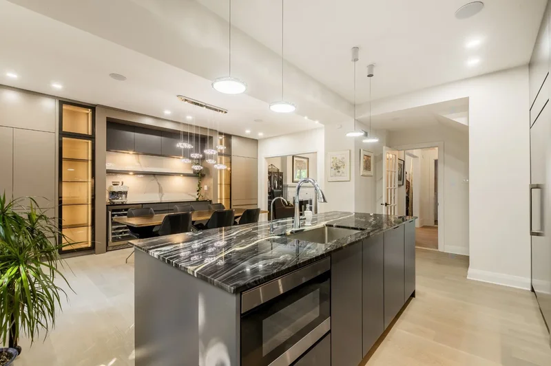 35 Av. Thornhill, Pointe-Claire, Quebec, Canada. - Photo 4