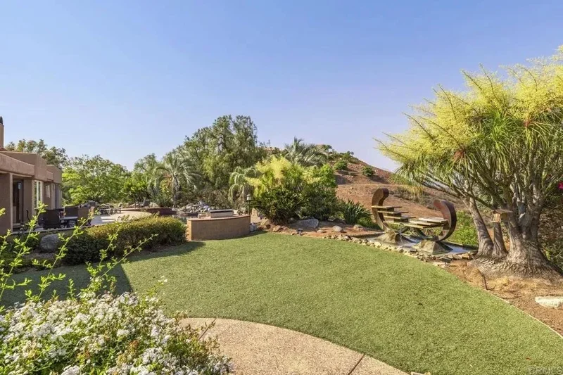 30663 Via Maria Elena, Bonsall, California, United States. - Photo 54