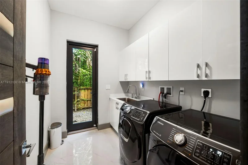 4185 Ventura Ave, Miami, Florida, United States. - Photo 50