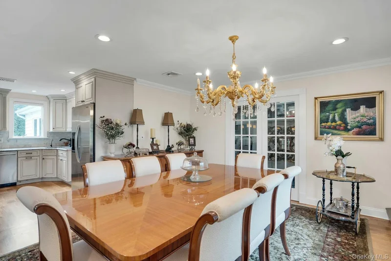 1 Regency Lane, Huntington Station, New York, United States. - Photo 20