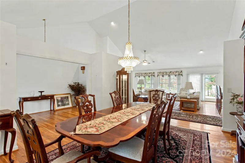 38 Southern Visions Drive, Hendersonville, NC 28792, Hendersonville, North Carolina, United States. - Photo 18