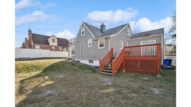 45 Ella Street, Valley Stream, New York, United States. - Photo 3