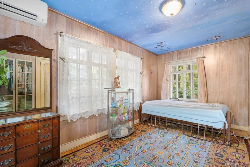 200 Myrtle Drive, Great Neck, NY, 11021, USA, Great Neck, New York, United States. - Photo 14