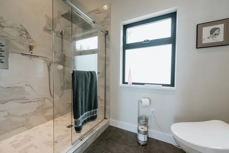 2247 Pixton Road, Roberts Creek, BC V0N 2W5, Roberts Creek, British Columbia, Canada. - Photo 18