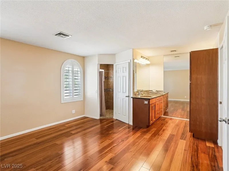 5309 N Chieftain Street, Las Vegas, Nevada, United States. - Photo 29