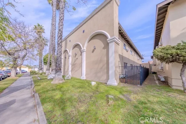 902 S Fann St, Anaheim, CA 92804, Orange, California, United States. - Photo 31