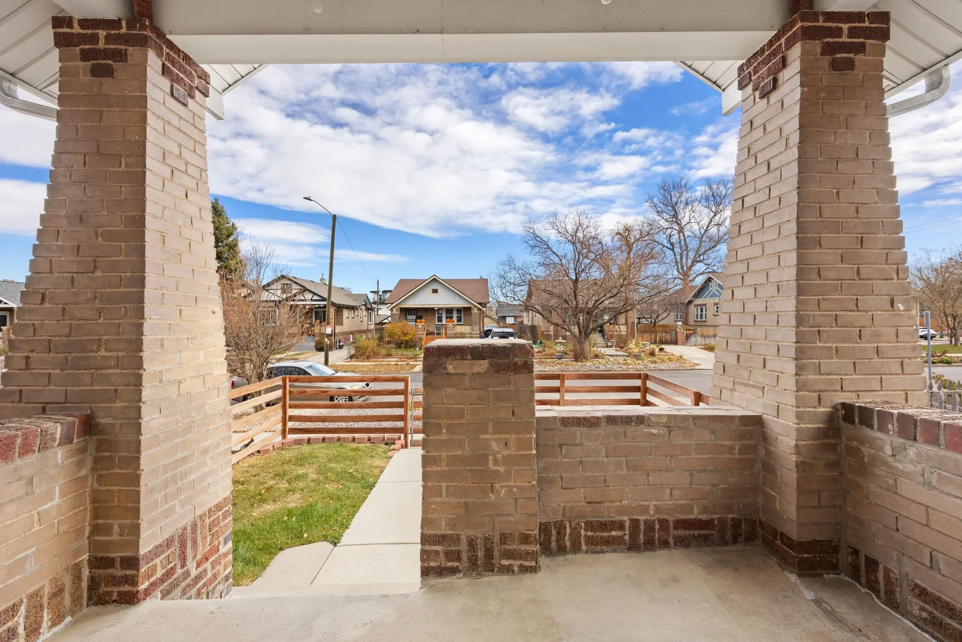 Exterior photo 9