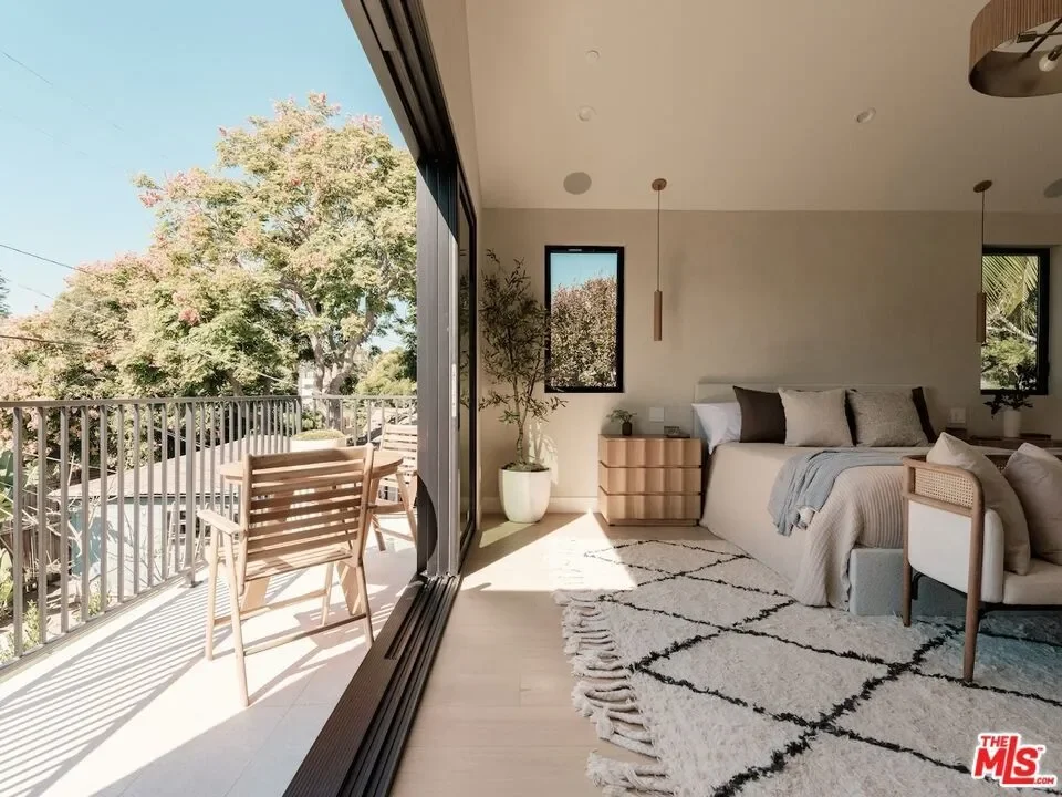 3629 Rosewood Avenue, Los Angeles, California, United States. - Photo 37