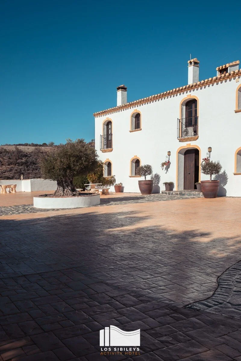 Exterior photo 2