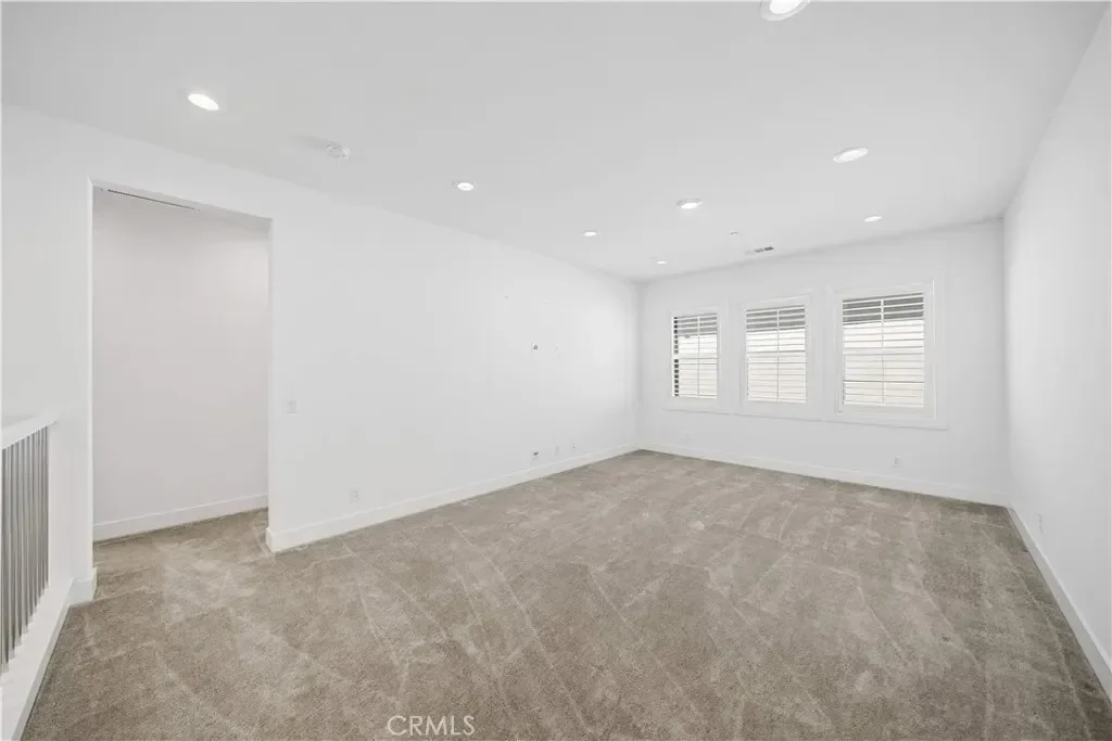 360 Riverbend, Lake Forest, California, United States. - Photo 19