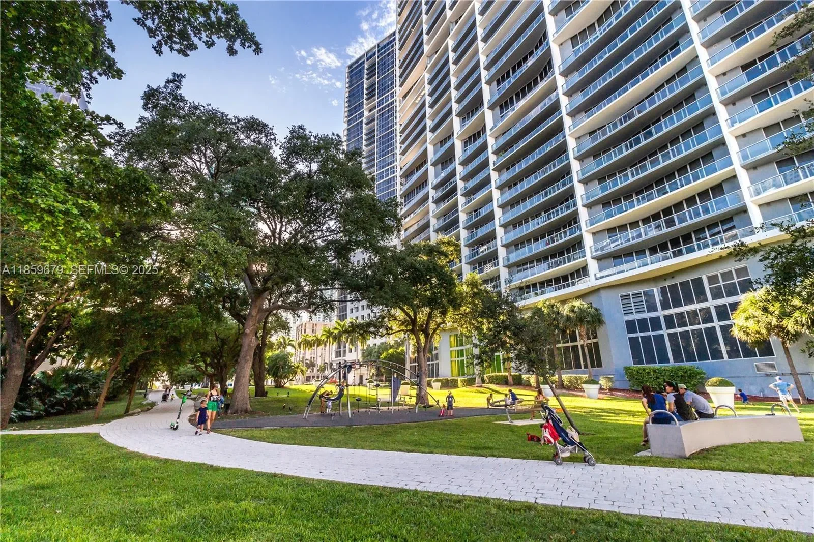 485 Brickell Ave 2210, Miami, Florida, United States. - Photo 47