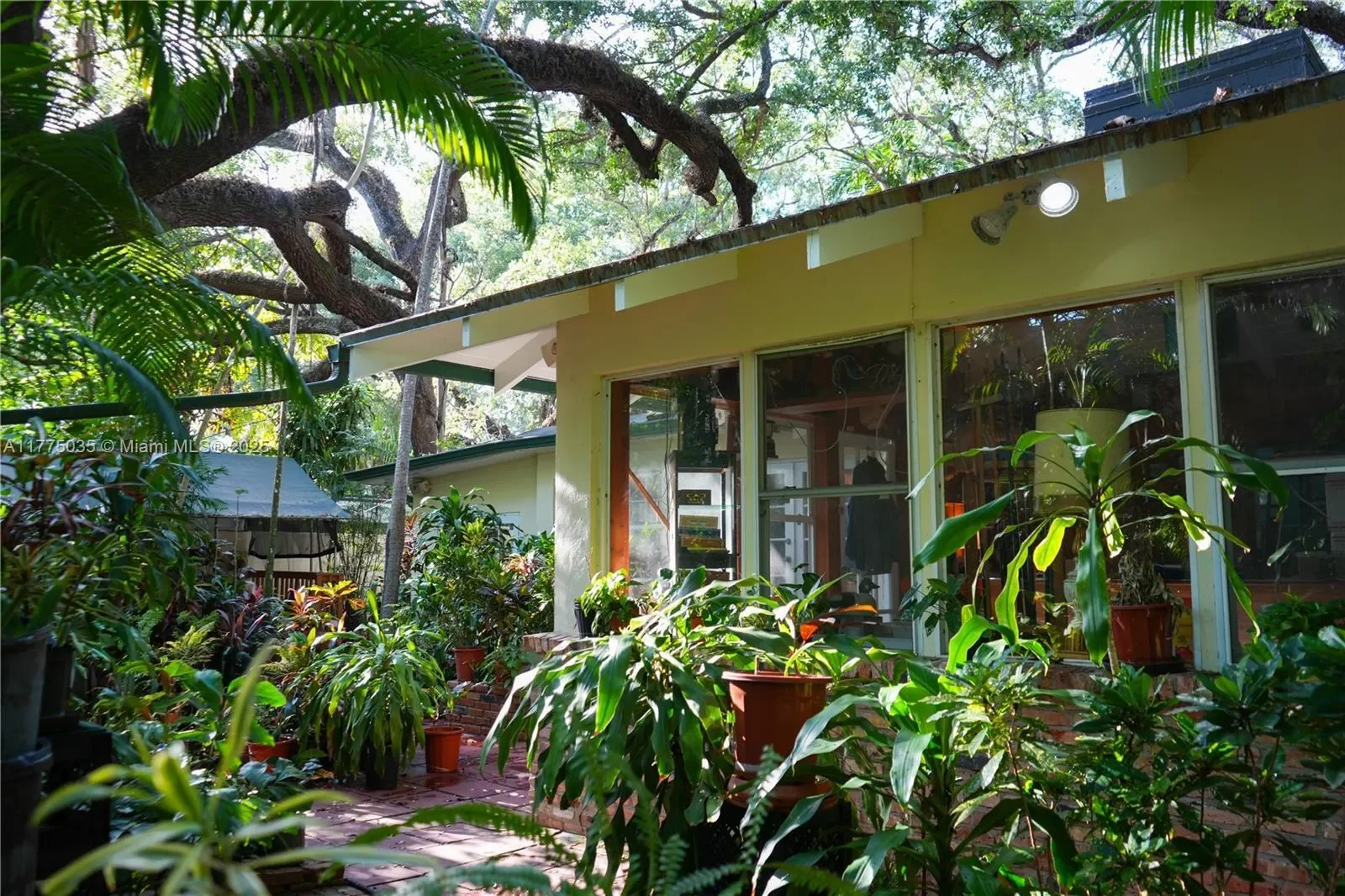 4160 Lybyer Ave, Miami, Florida, United States. - Photo 1