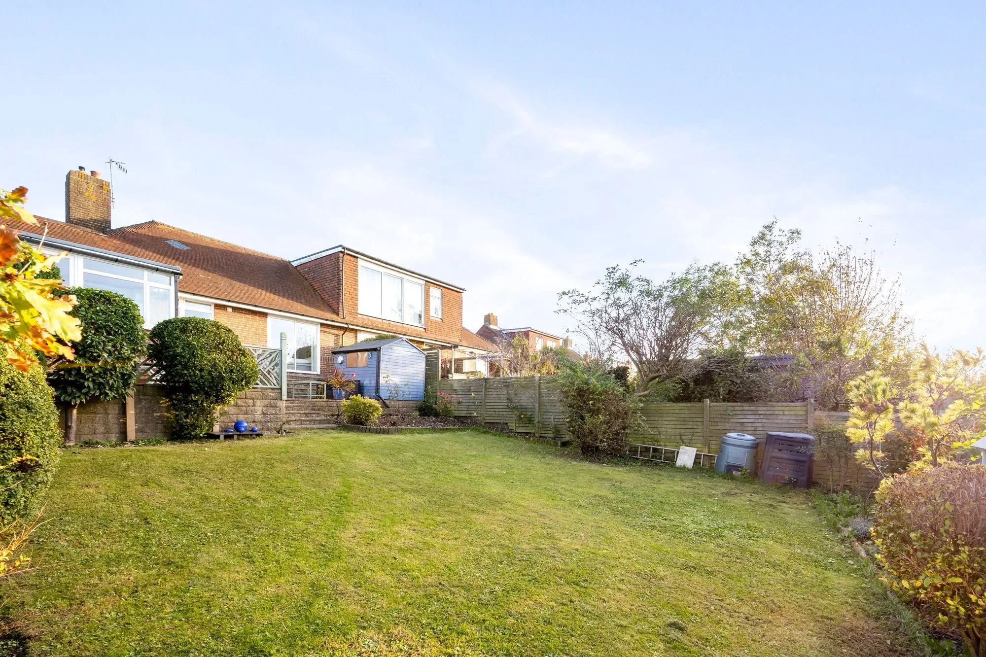 Exterior photo 5