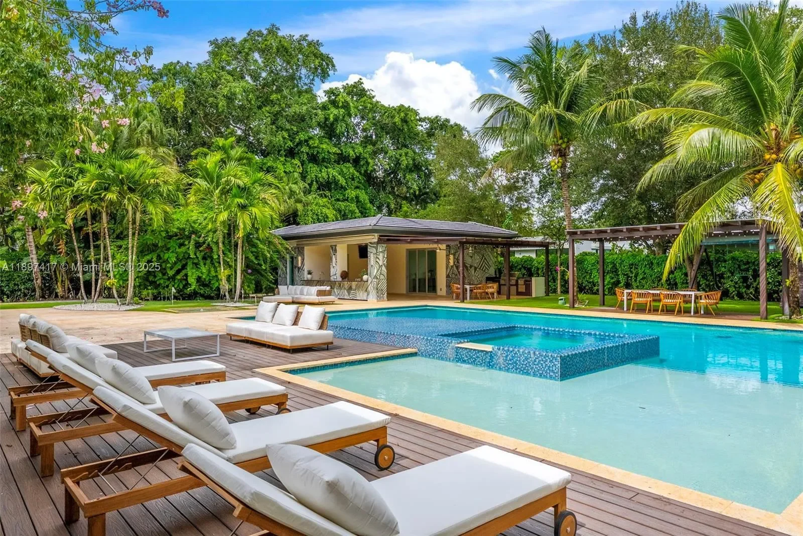 6831 SW 106th St, Coral Gables, Florida, United States. - Photo 6