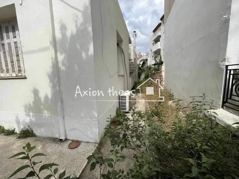 Exterior photo 4
