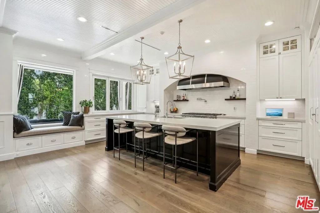 14000 Morrison Street, Los Angeles, California, United States. - Photo 15