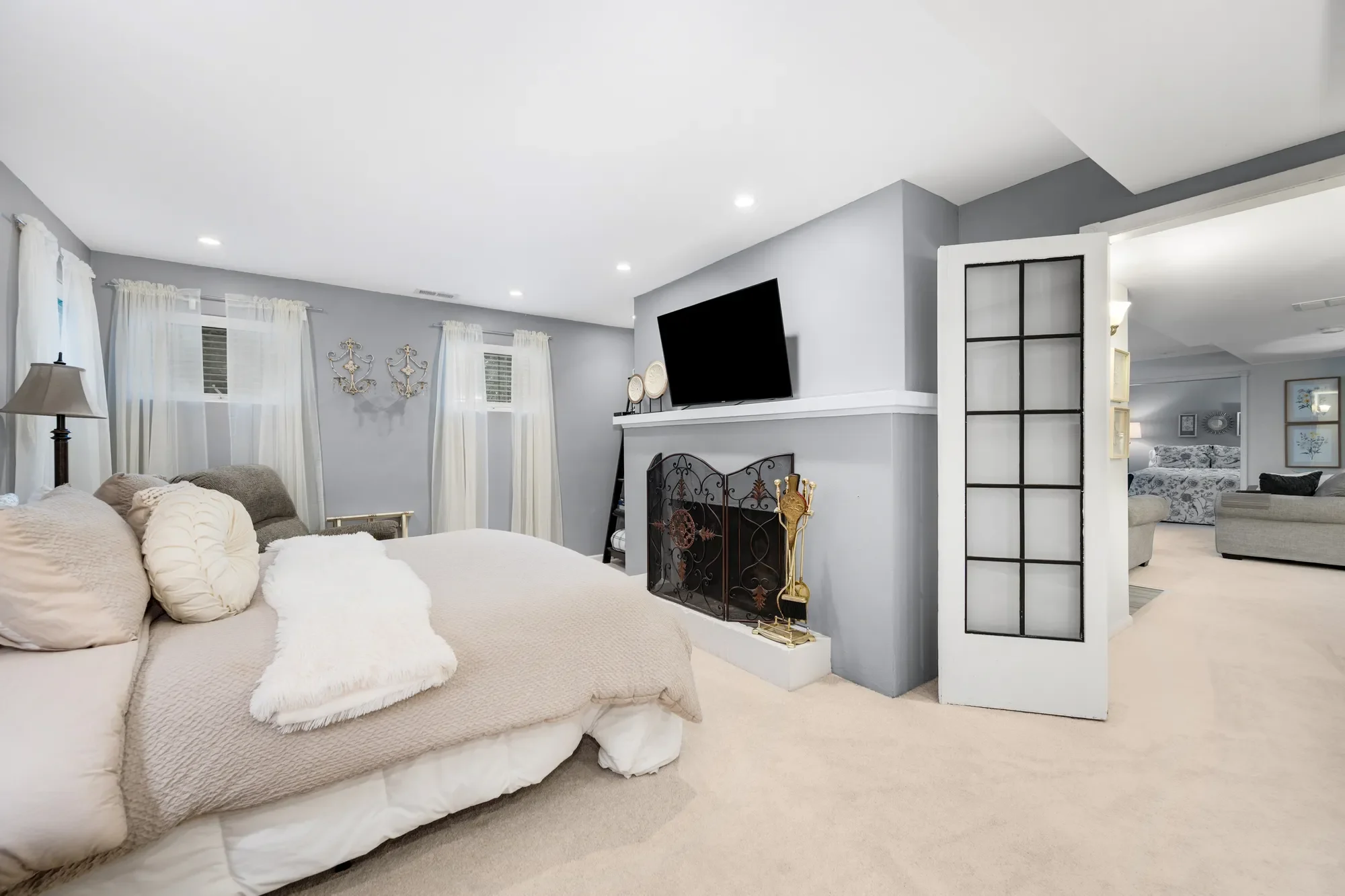 317 E Walnut Street , Hinsdale, IL 60521, Hinsdale, Illinois, United States. - Photo 14