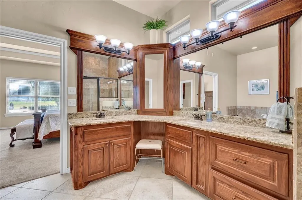 1582 High Ridge Drive, Blanchard, OK 73010, Blanchard, Oklahoma, United States. - Photo 4