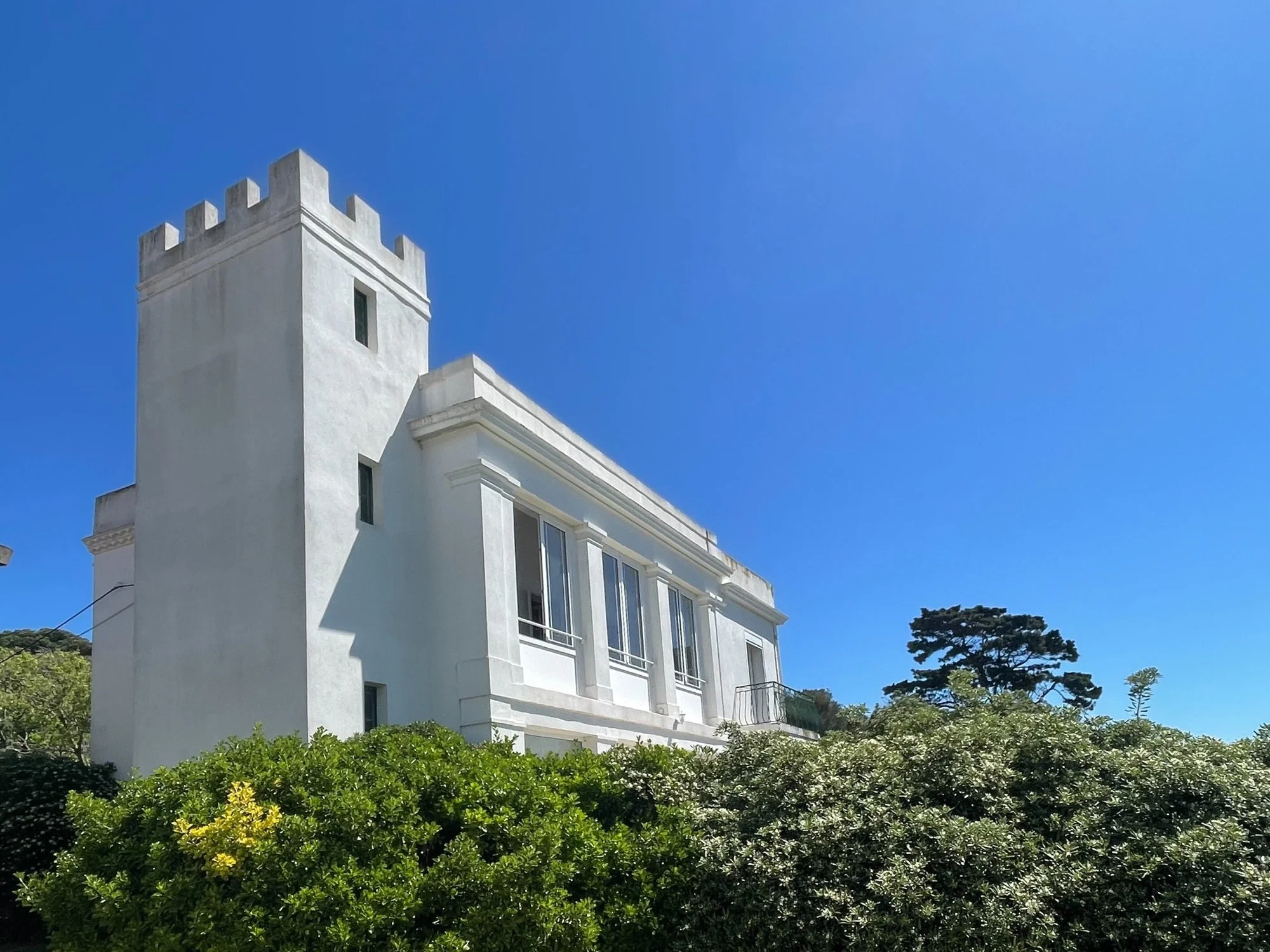 Exterior photo 7