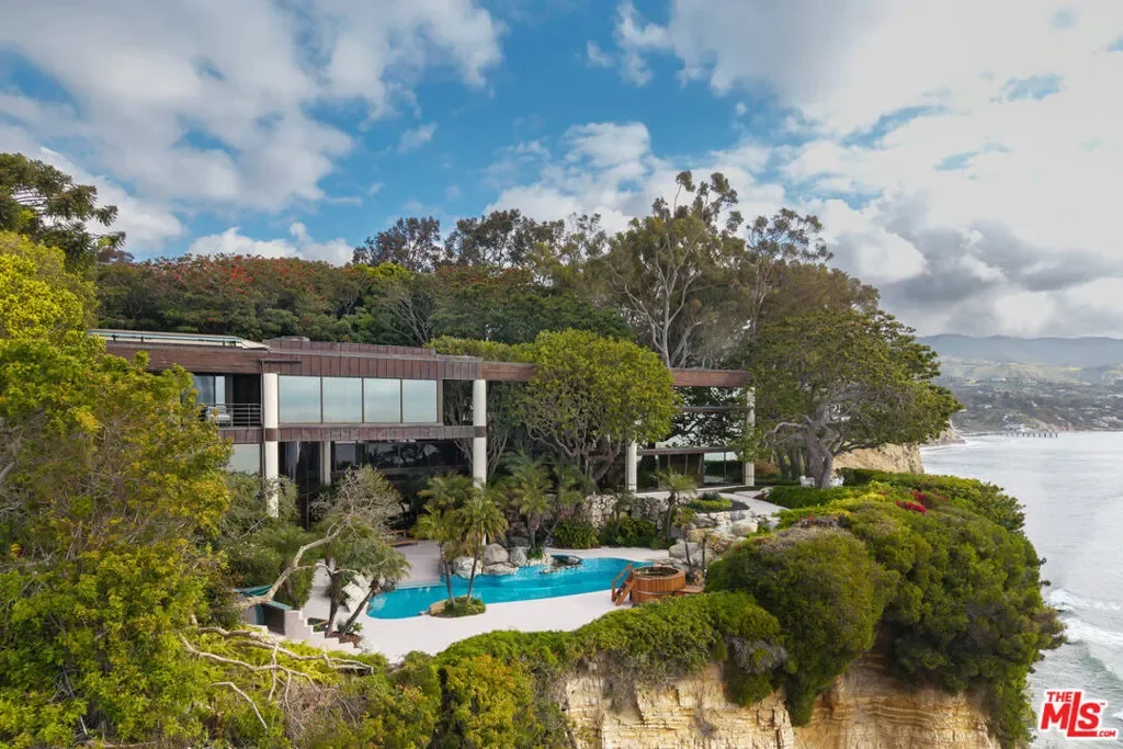 6962 Wildlife Road, Malibu, California, United States. - Photo 2