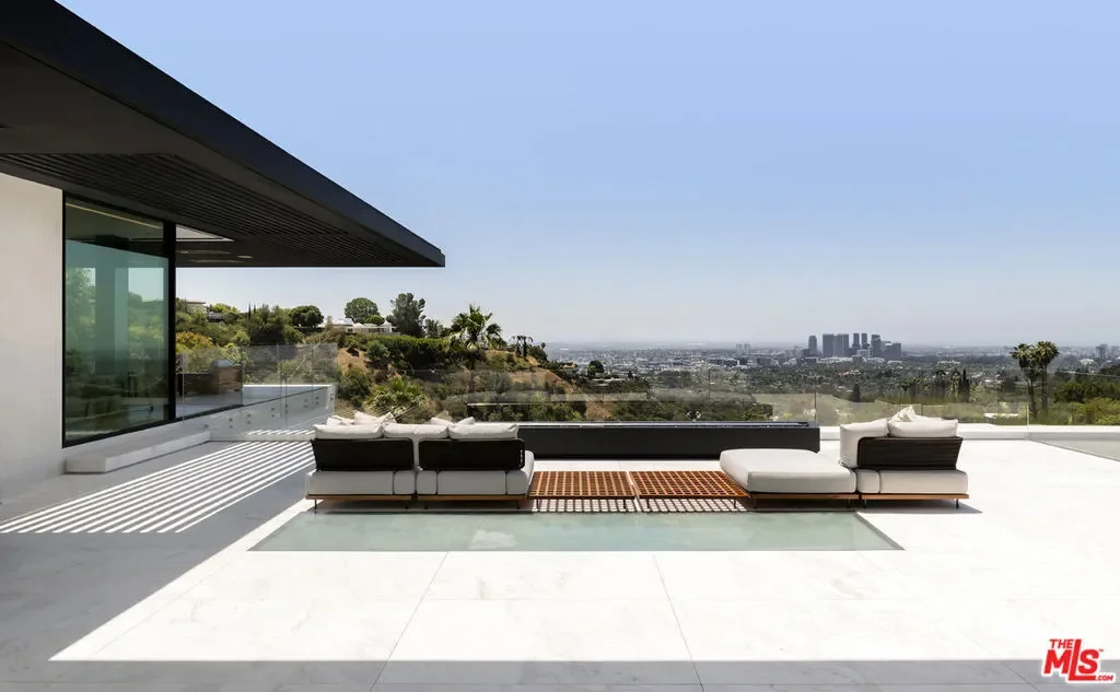 1108 Wallace, Beverly Hills, California, United States. - Photo 29