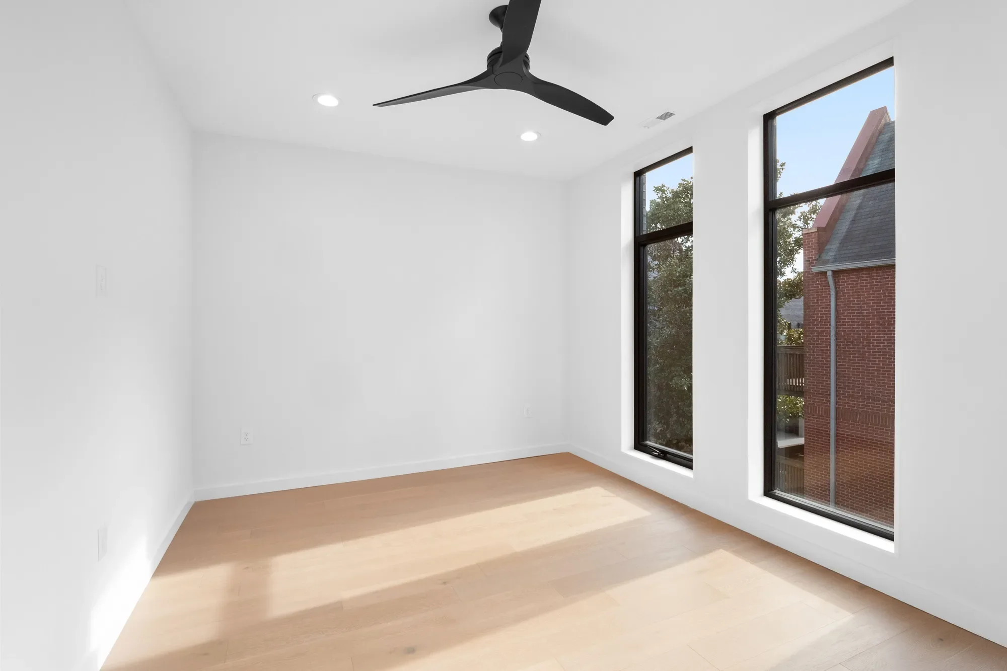 215 North Sarah Street #13 , St. Louis, MO 63108, St. Louis, Missouri, United States. - Photo 29