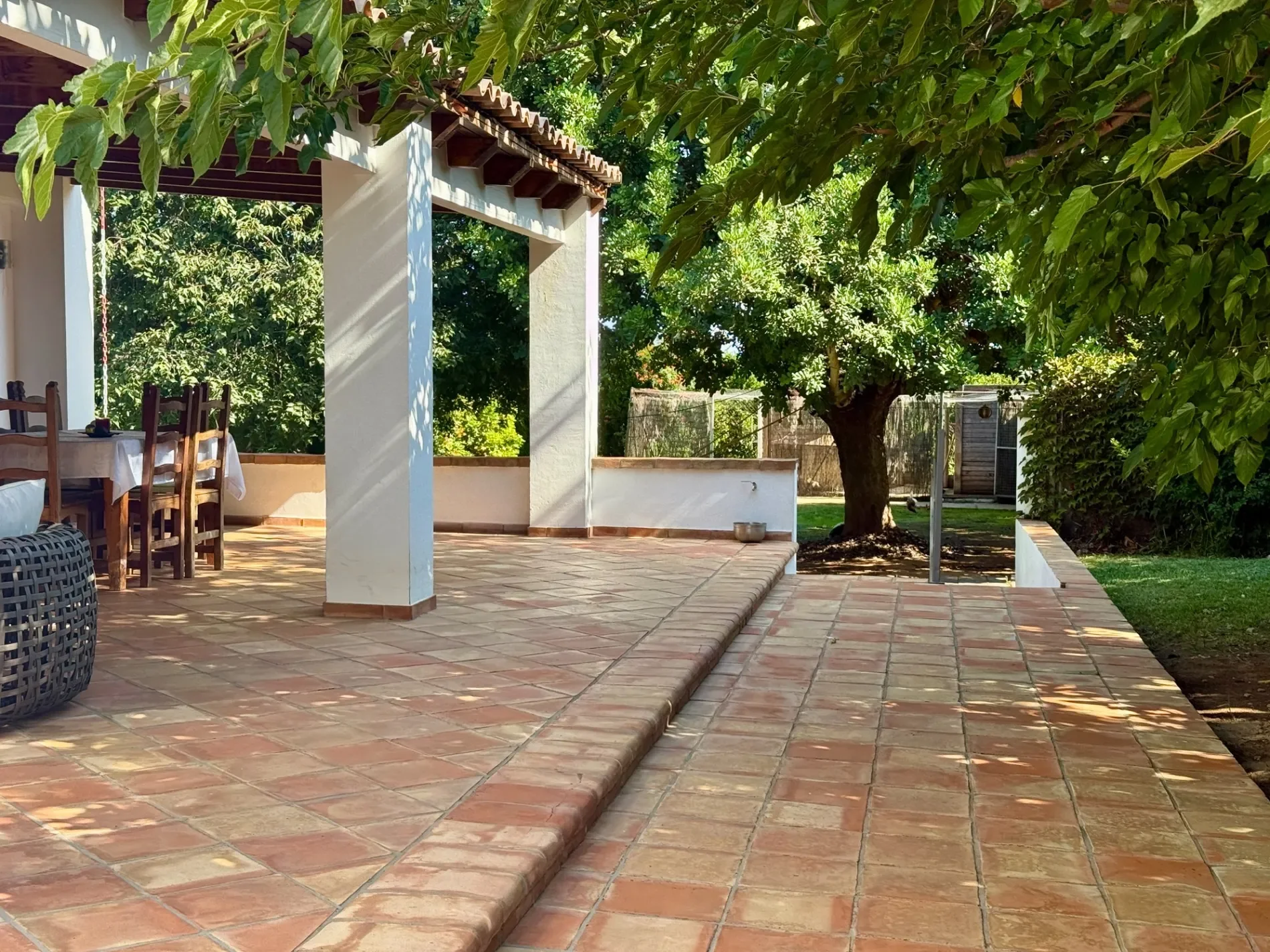 Exterior photo 12