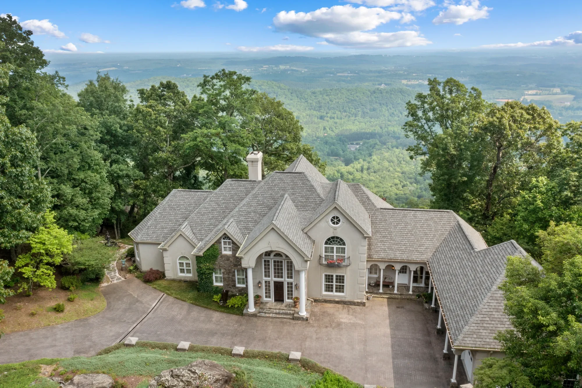 33 Southview Ledge Road , Landrum, SC 29356, Landrum, South Carolina, United States. - Hero Image