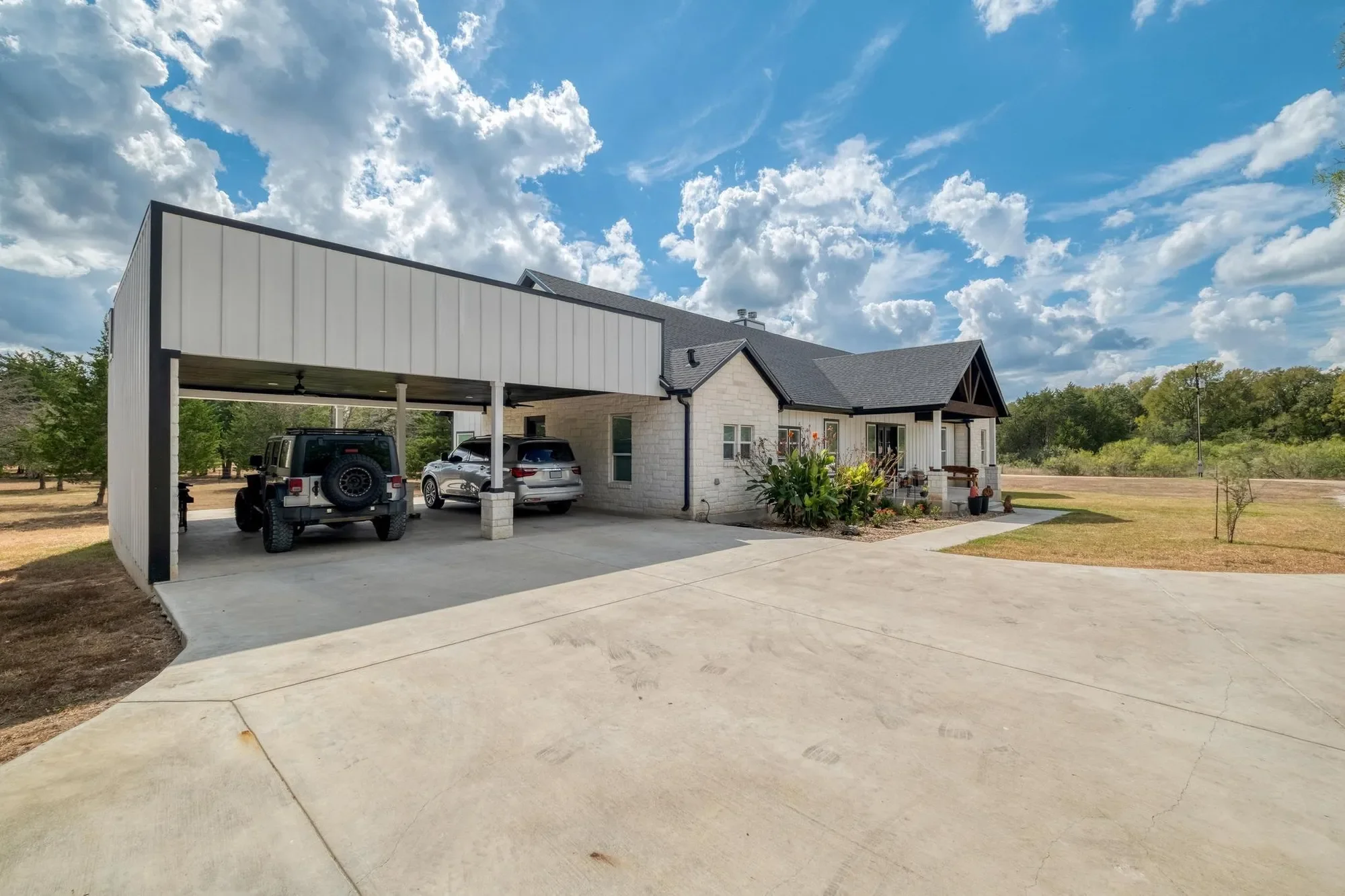 1901 E State Highway 21 B, Paige, Texas, United States. - Photo 5
