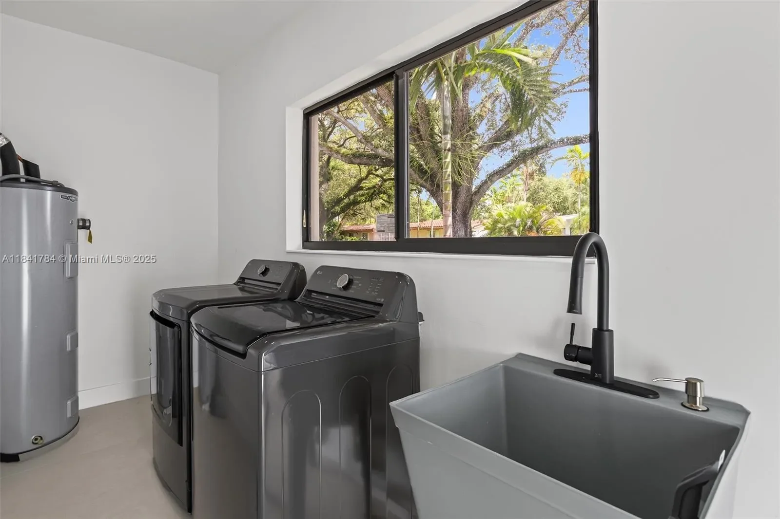 2180 NE 190th Ter, North Miami Beach, Florida, United States. - Photo 33