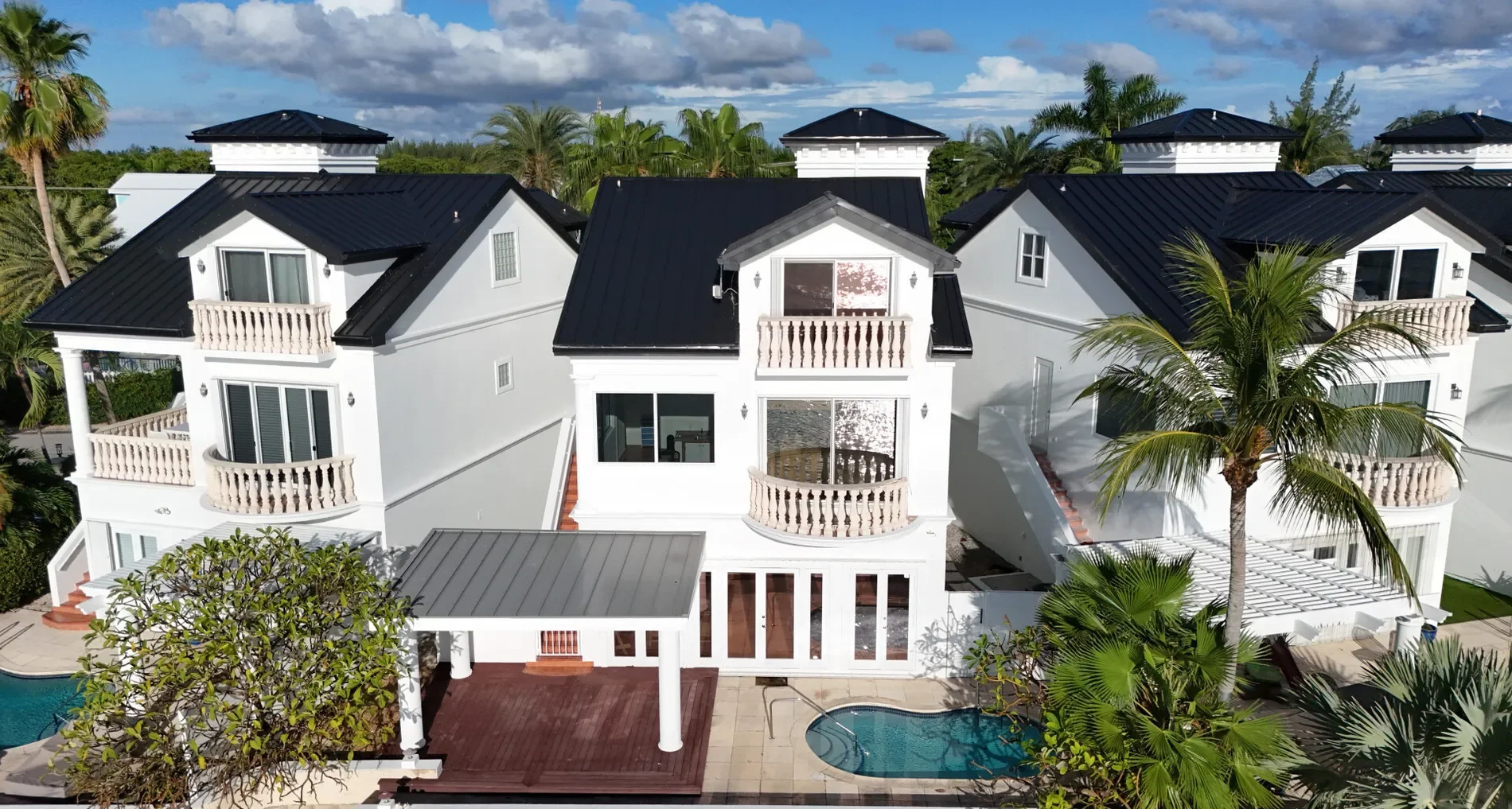 Exterior photo 8