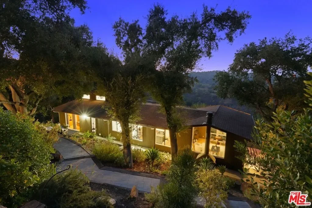 21956 Cereza Way, Topanga, California, United States. - Photo 4