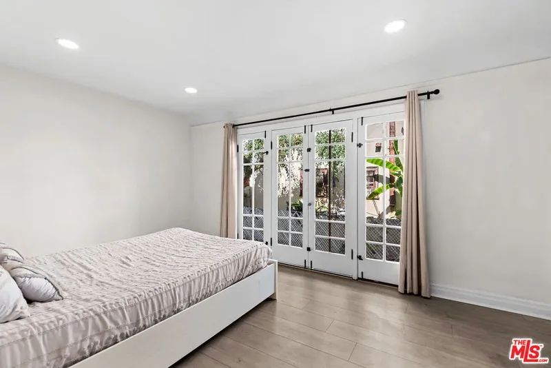 2406 3rd Avenue, Los Angeles, California, United States. - Photo 20
