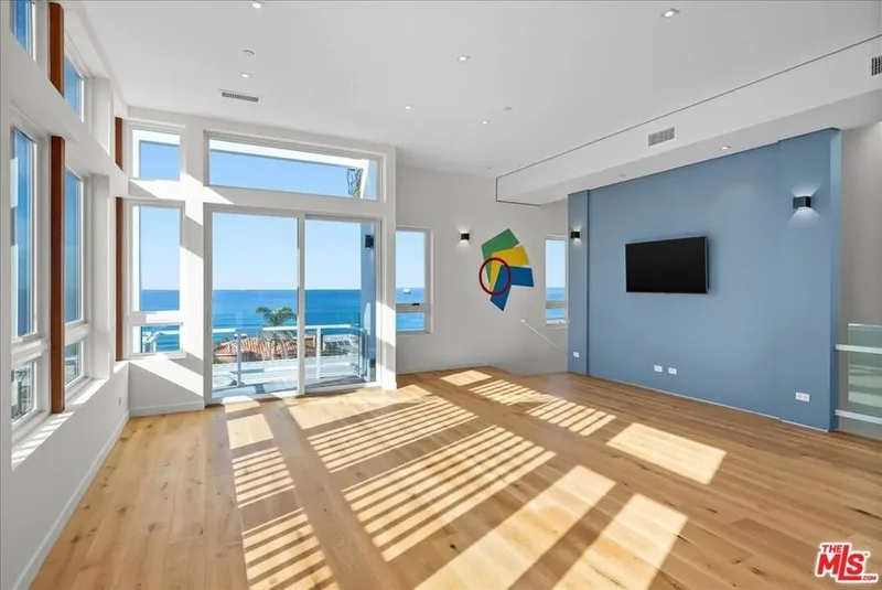 4113 Crest Drive, Manhattan Beach, California, United States. - Photo 47