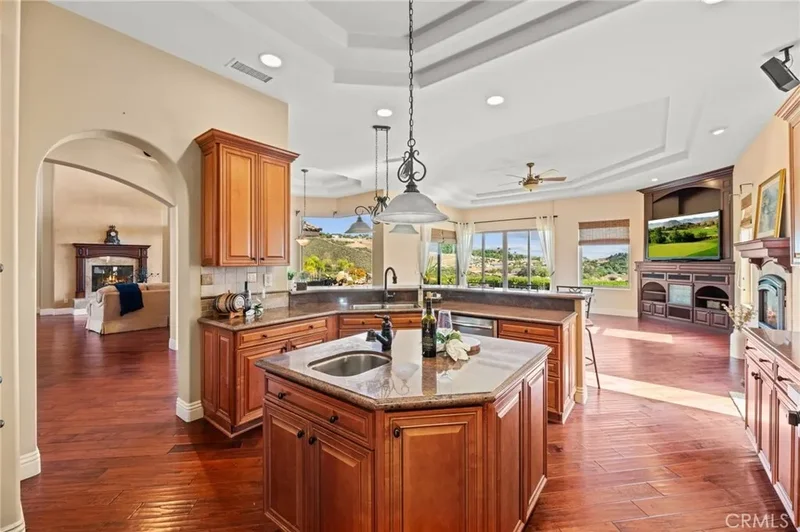 37654 Calle De Lobo, Murrieta, CA 92562, Murrieta, California, United States. - Photo 26