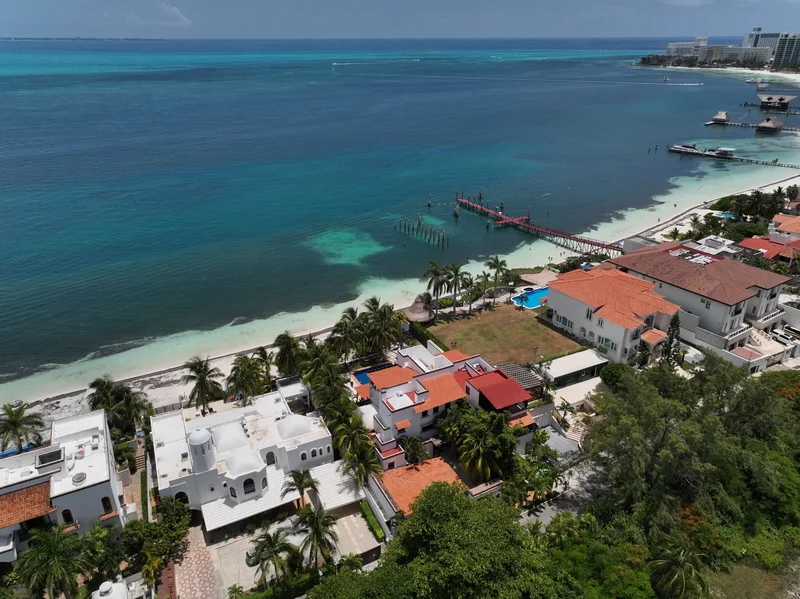 Villa Albatros 8 KM 7.0 Zona hotelera, Cancún, ROO 77500, Cancún, Quintana Roo, Mexico. - Photo 17