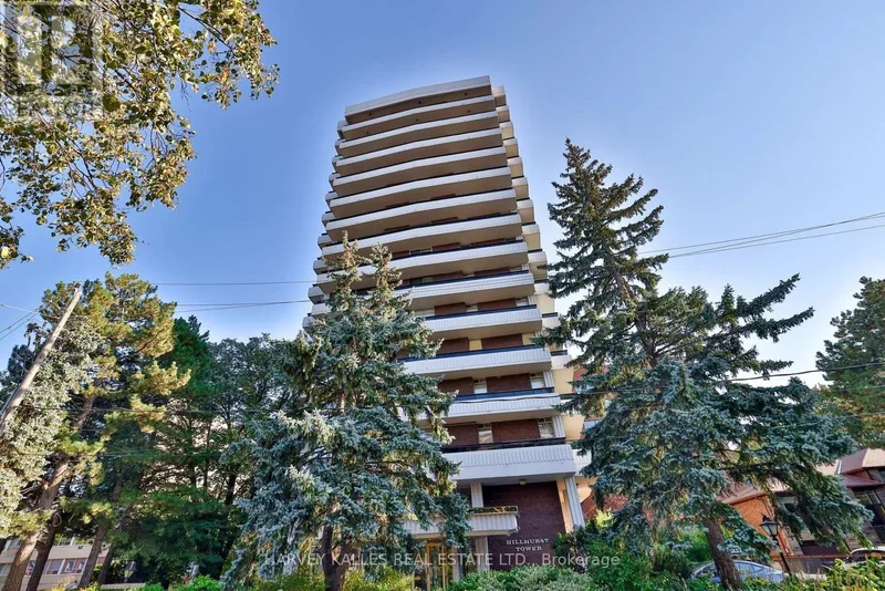 Sky-Level Residence Offering Rare Full-Floor Exclusivity