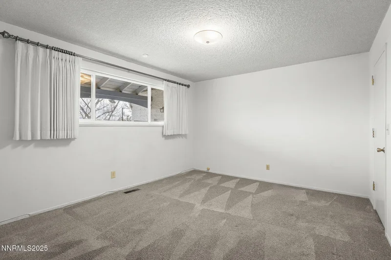 8355 Lakeside Drive, Reno, NV, 89511, USA, Reno, Nevada, United States. - Photo 29