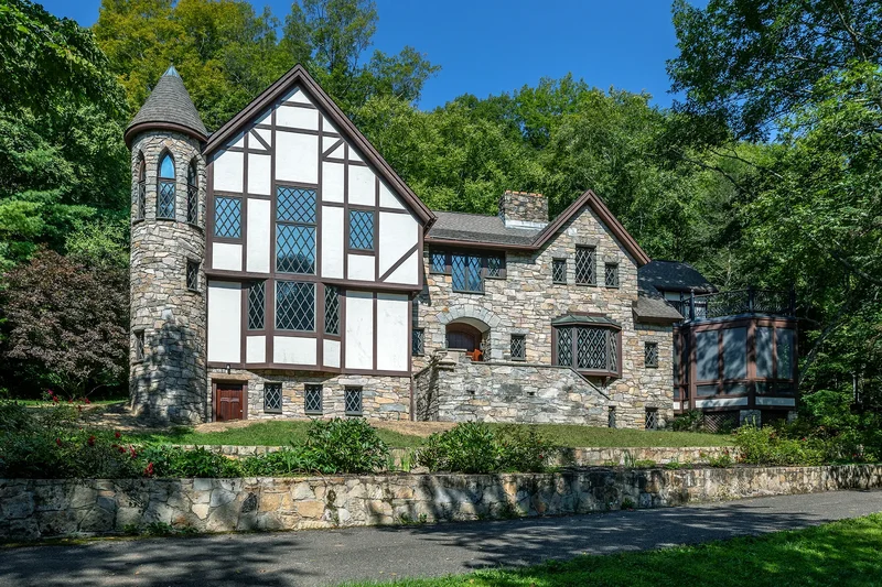 Cobble Heights Gem For Sale