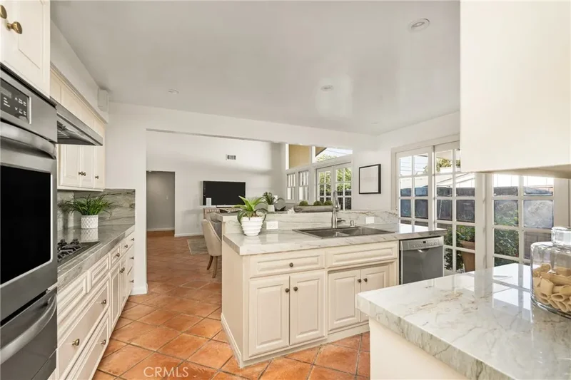 337 Vista Baya, CA, Costa Mesa, California, United States. - Photo 37